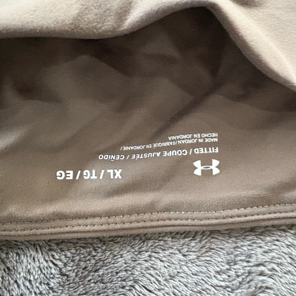 Under Armour Women's Gray Leggings - Picture 4 of 4